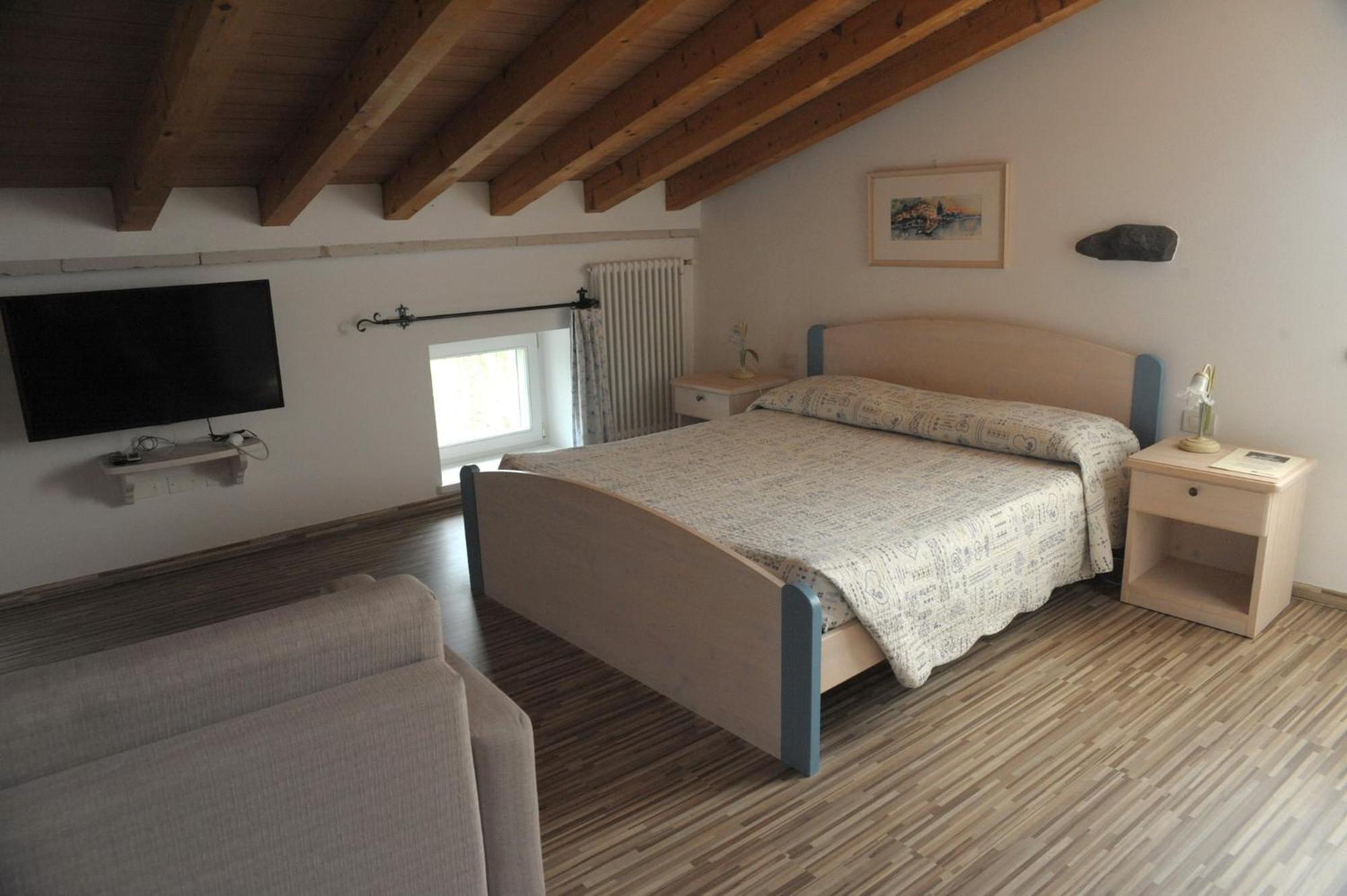 Agriturismo Sol De Montalto Rivoli Veronese Zimmer foto