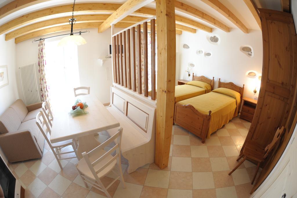 Agriturismo Sol De Montalto Rivoli Veronese Zimmer foto